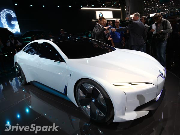 2017 Frankfurt Motor Show: BMW iVision Dynamics Concept Revealed