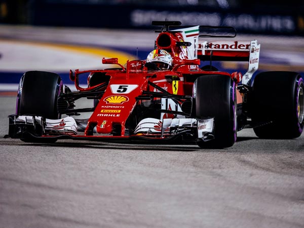 Formula One: Lewis Hamilton Wins Dramatic Singapore GP