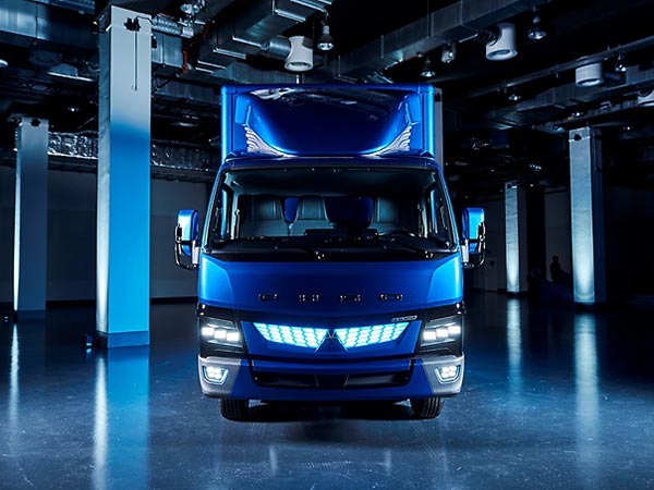 Daimler AG Ready To Introduce Electric Trucks In India