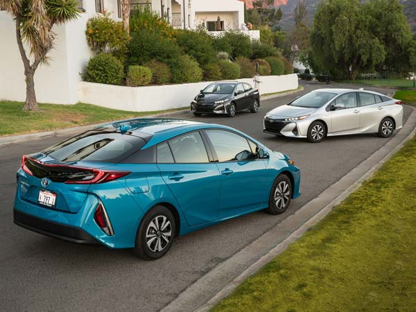 Toyota Plans To Introduce Electrified Vehicles