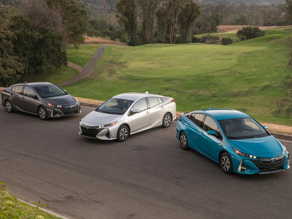 Toyota Plans To Introduce Electrified Vehicles