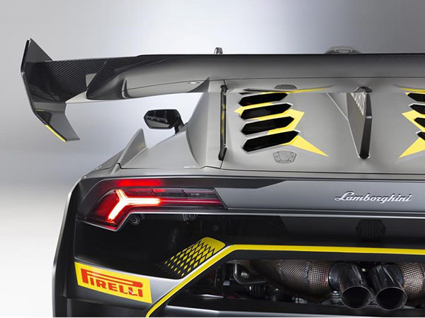Lamborghini Reveals New Huracan Super Trofeo Evo