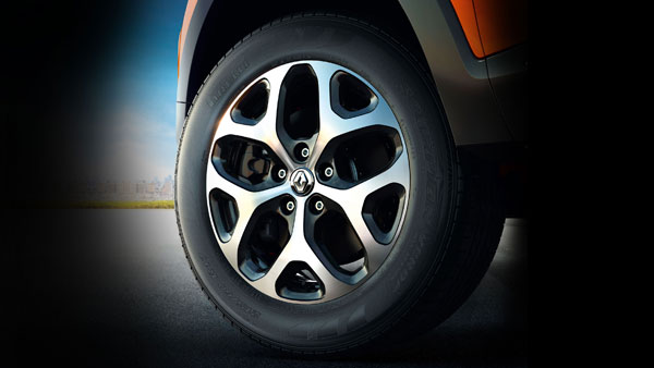 Renault Captur Unveiled In India; Booking Amount, Specifications, Features & Images