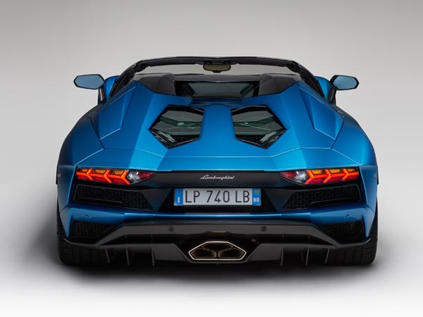 aventador s roadster frankfurt