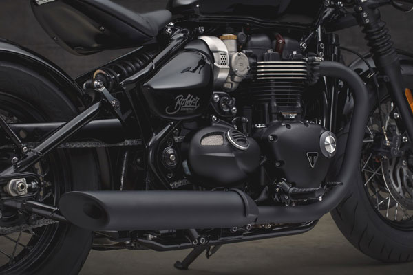 Triumph Unveils New Bonneville Bobber Black
