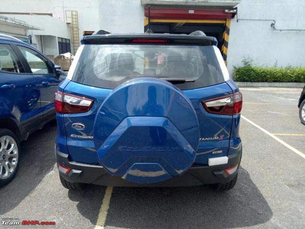Spy Pics: Ford EcoSport Facelift Titanium S Trim Spotted Ahead Of Launch