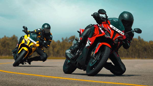 Bajaj Pulsar RS200 With New Colour Options Spotted At Dealership