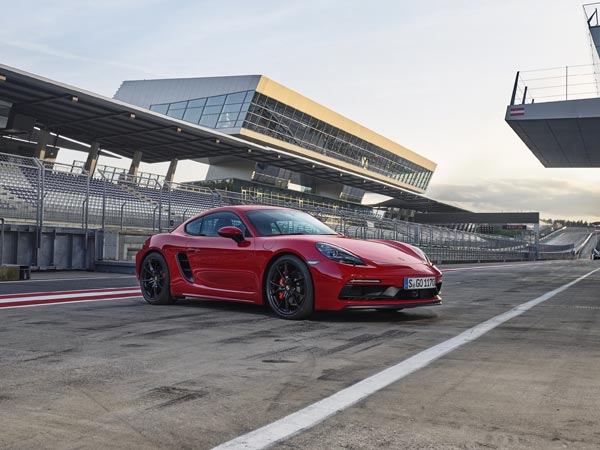 Porsche 718 Cayman GTS & 718 Boxster GTS Revealed 