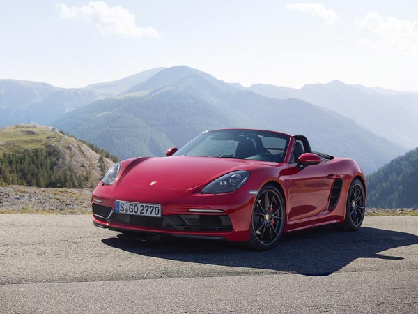 Porsche 718 Cayman GTS & 718 Boxster GTS Revealed 