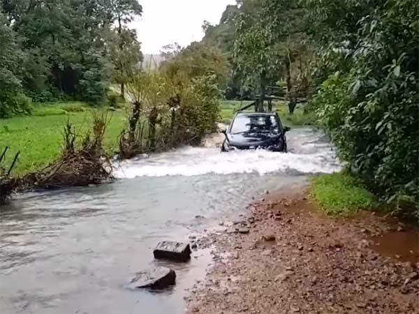 Tata Hexa Demonstrates Extreme Off-Roading Capabilities Tata Hexa Demonstrates Extreme Off-Roading Capabilities