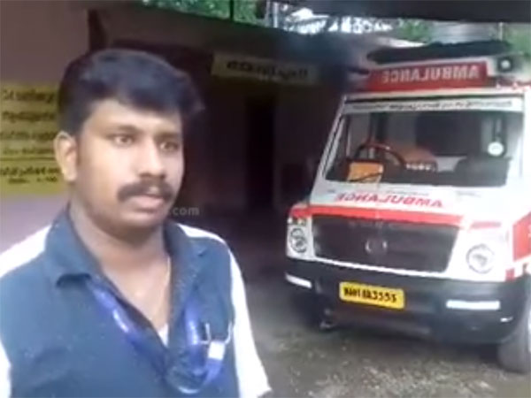 Ford EcoSport Driver Blocks Ambulance Carrying Newborn Baby