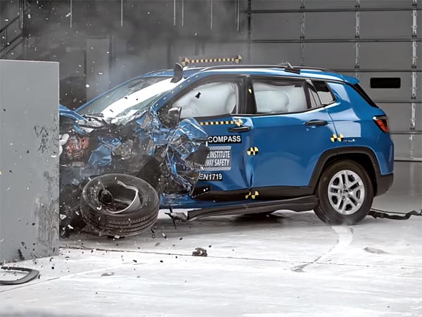 Redesigned Jeep Compass Wins Top Safety Pick Award Redesigned Jeep Compass Wins Top Safety Pick Award