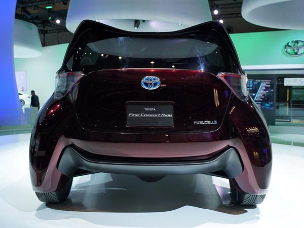 2017 Tokyo Motor Show: Toyota Fine-Comfort Ride Revealed