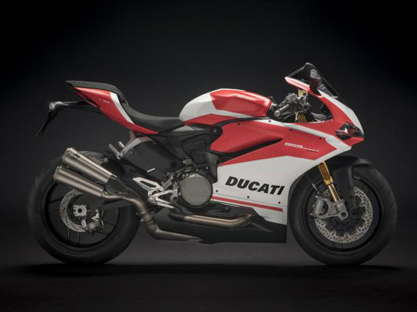 2017 EICMA Motorcycle Show: 2018 Ducati 959 Panigale Corse Revealed