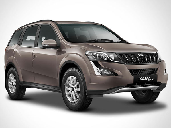 Spy Pics: Mahindra XUV500 Facelift Spotted Testing In India