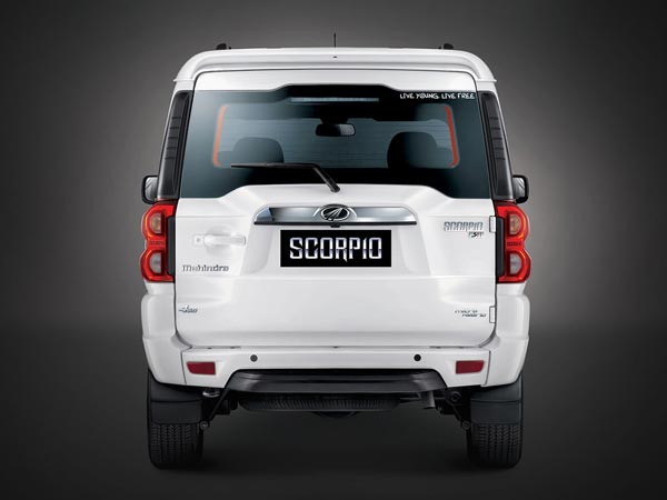 2017 Mahindra Scorpio Facelift Launched In India; Launch Price, Specifications, Mileage & Images