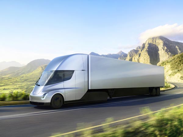 Tesla Semi-Truck Revealed With 805km Range