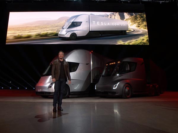 Tesla Semi-Truck Revealed With 805km Range