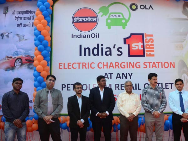 India’s First Electric Vehicle Charging Station Launched By Indian Oil Corporation