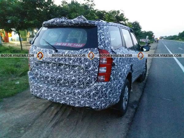 Spy Pics: Mahindra XUV500 Facelift Spotted Testing