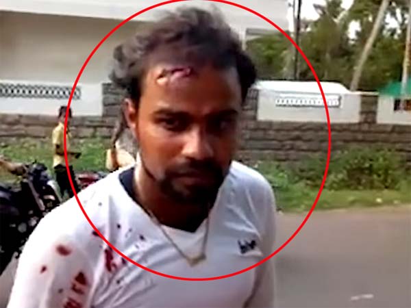 Traffic Cop Batters Helmetless Bikers With Lathi 