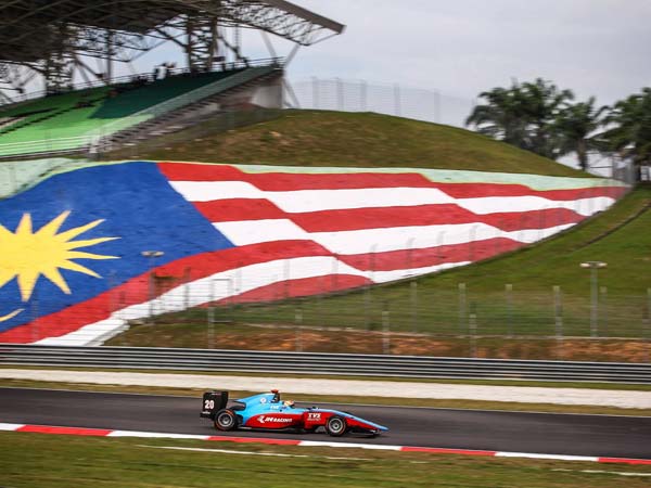 Abu Dhabi GP3: Arjun Maini Scores Podium In Season Finale Abu Dhabi GP3: Arjun Maini Scores Podium In Season Finale