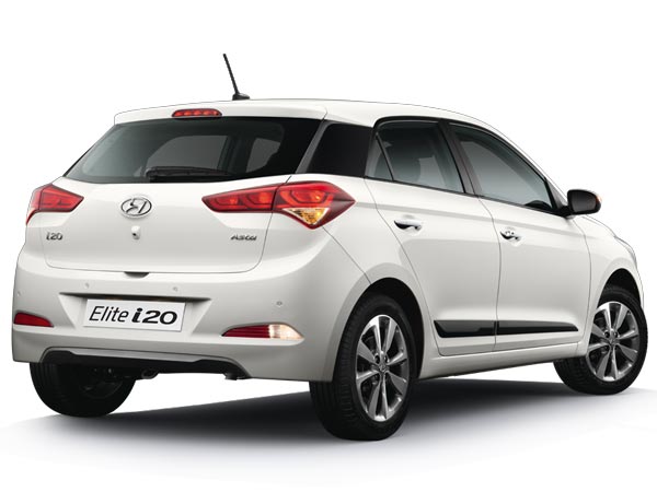 Hyundai i20 Facelift Spotted Testing In India; Features New Alloy Wheels