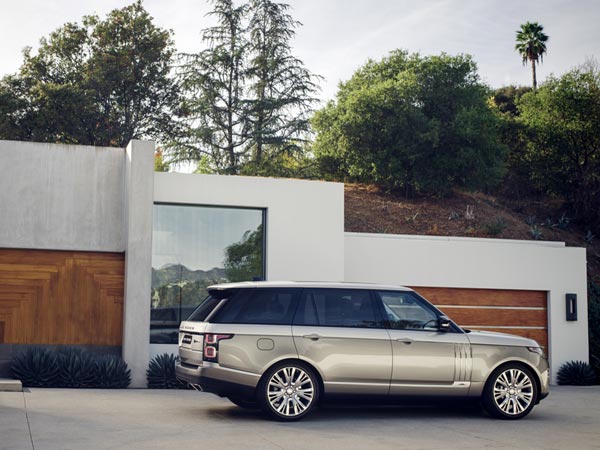 2017 Los Angeles Auto Show: New Range Rover SVAutobiography Unveiled 