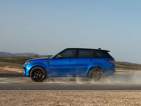 2017 Los Angeles Auto Show: New Range Rover Sport Revealed