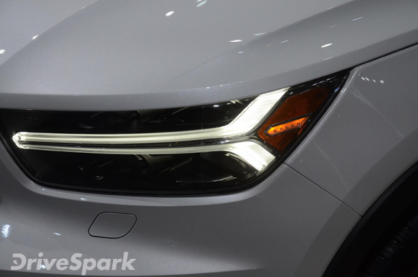 2017 Los Angeles Auto Show: Volvo XC40 Unveiled