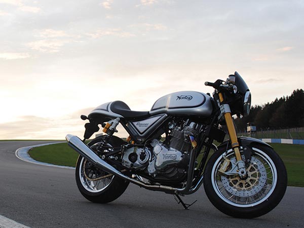 Spy Pics: Norton Commando And Dominator Spotted In India