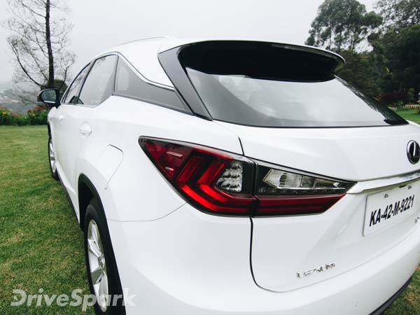 Lexus LF-1 Limitless Concept Teased Ahead Of Detroit Debut