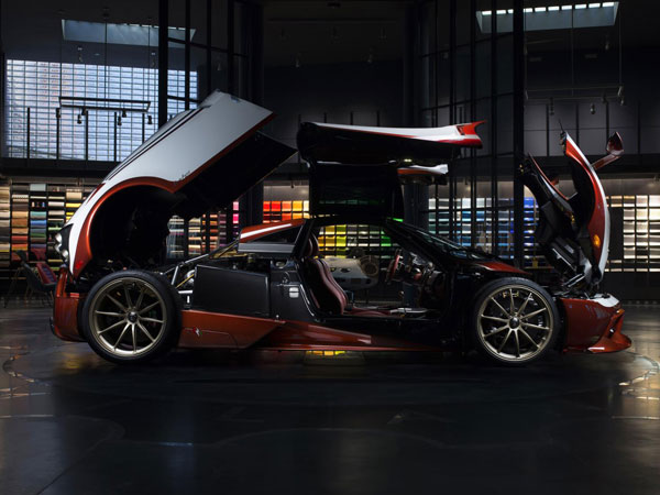 Pagani Huayra Lampo Revealed