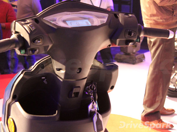 Okinawa Praise Electric Scooter Launched In India; Launch Price, Specifications, Features & Images