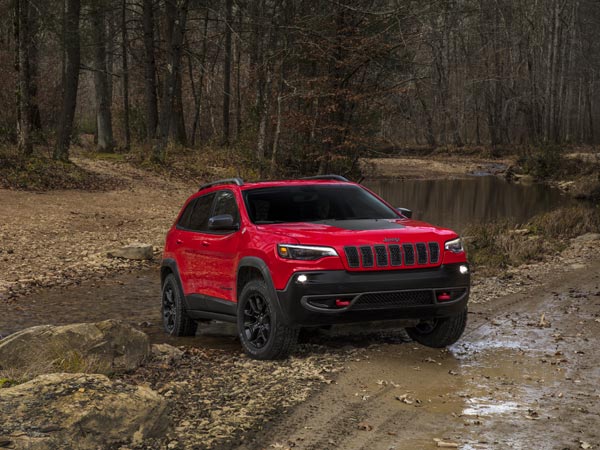 Next-Gen Jeep Cherokee Revealed Ahead Of Detroit Debut 