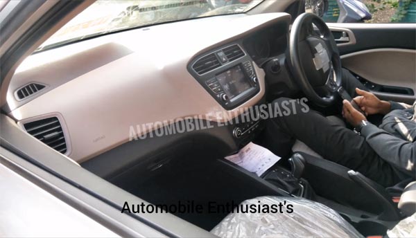 Hyundai i20 Facelift Spied At ARAI In Pune; India Launch At Auto Expo 2018