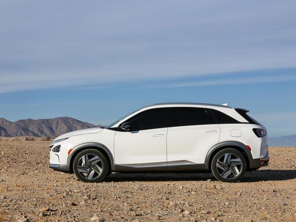 CES 2018: Hyundai Nexo Fuel Cell Electric SUV Revealed