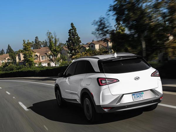 CES 2018: Hyundai Nexo Fuel Cell Electric SUV Revealed
