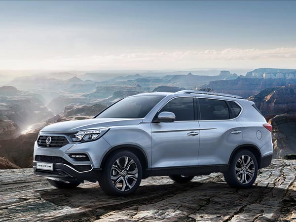 Mahindra Rexton SUV India Debut At 2018 Auto Expo