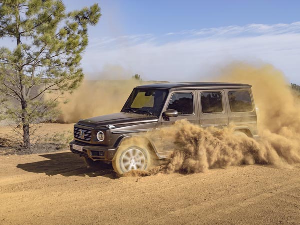 2018 Detroit Auto Show: Mercedes G-Class Unveiled