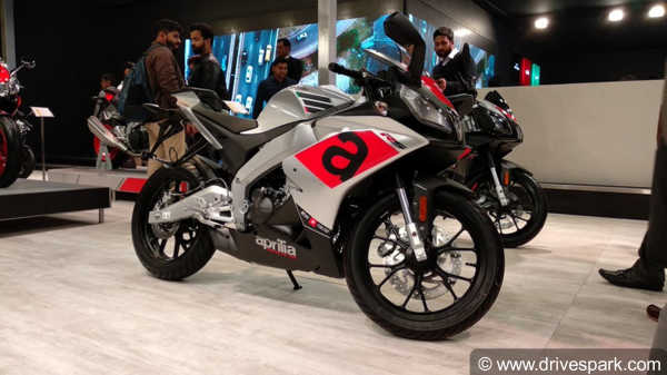 Auto Expo 2018: Aprilia Tuono And RS 150 Showcased
