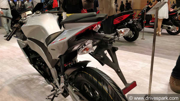 Aprilia RS 150 Top Features You Should Know: RSV4-Inspired Design, ABS, Quick-Shifter & More
