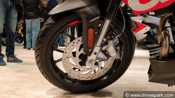 Aprilia Tuono 150 First Look Review