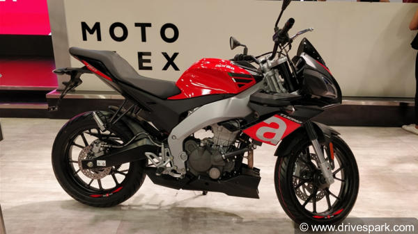 Auto Expo 2018: Aprilia Tuono And RS 150 Showcased