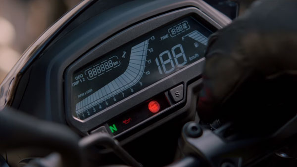 Video: Bajaj Dominar ‘Haathi Mat Paalo’ Part 2 Takes A Dig At Royal Enfield