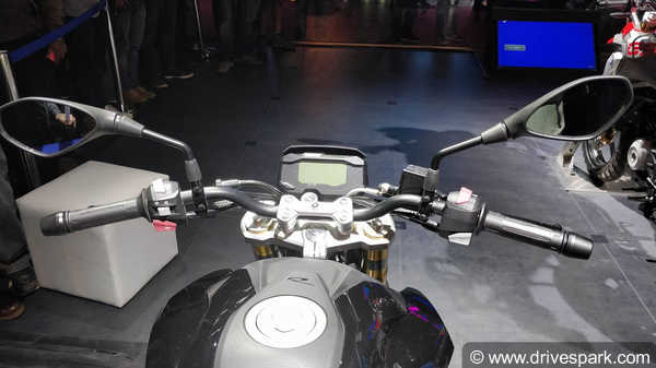 BMW G 310 R Top Features You Should Know: Reverse-Inclined Engine, Digital Console, ABS & More