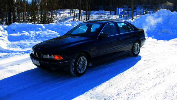 BMW Left To Warm Up With Engine Running Gets Stolen