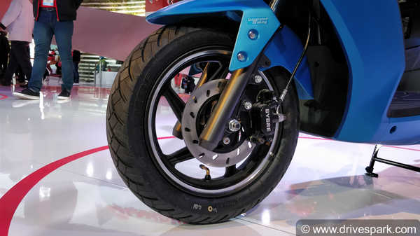 Hero Maestro Edge 125 Top Features To Know: i3S System, Disc Brake, Service Reminder & More Hero Maestro Edge 125 Top Features To Know: i3S System, Disc Brake, Service Reminder & More