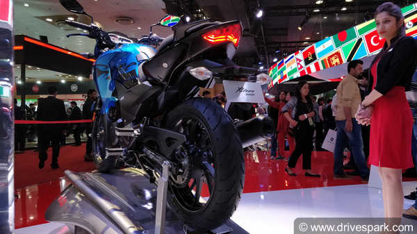 Hero Xtreme 200R Top Features: LED Lights, Funky Graphics, Analog+Digital Meter, ABS & More