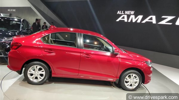 New Honda Amaze 2018 Top Features: New Front Design, Interiors, New CVT Gearbox, Safety Features & More New Honda Amaze 2018 Top Features: New Front Design, Interiors, New CVT Gearbox, Safety Features & More
